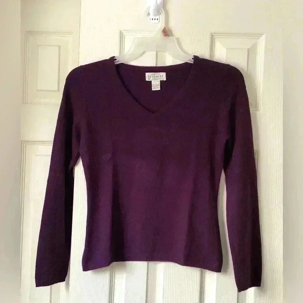 Sutton Studio Only At Bloomingdale’s purple Cashmere V NeckSweater Size Small